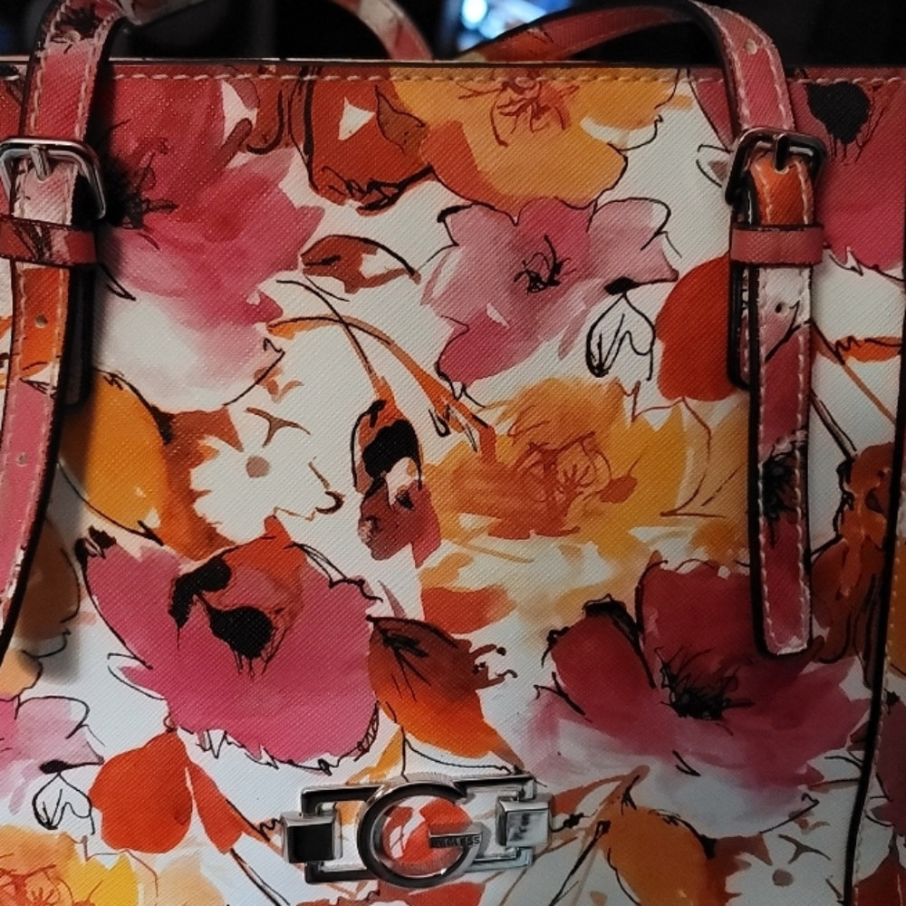 GUESS Floral handbag